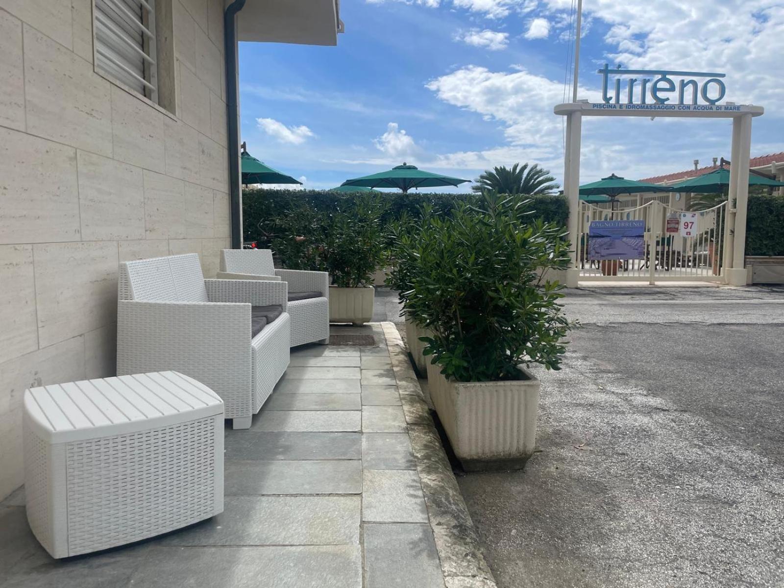 Amamare Apartments Viareggio Ngoại thất bức ảnh